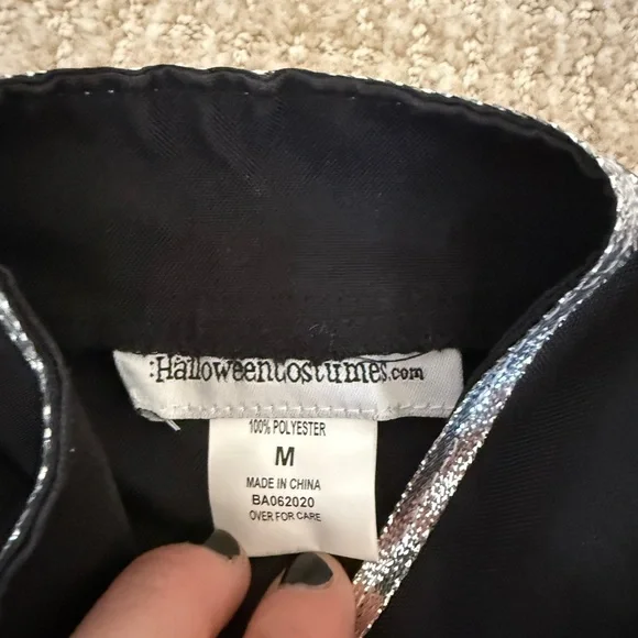 Kids Scottish Highland Costume - Black and Red - Picture 5 of 6